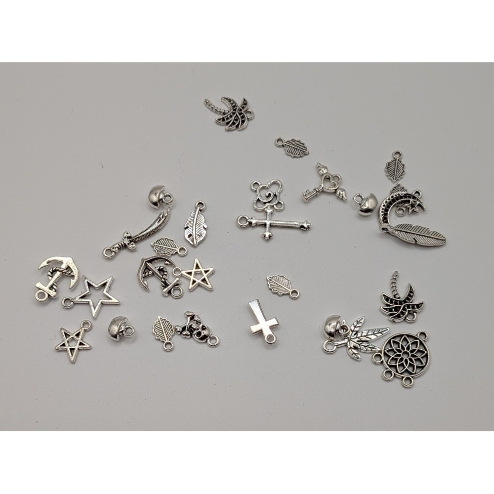 Unbranded Jewelry Charms Unisex OS Silver Excellent Assorted Mystical Lot 20pc